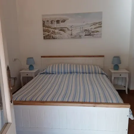 Апартаменты Residenza Il Normanno - La Terrazza Sul Mare Санта-Доменика